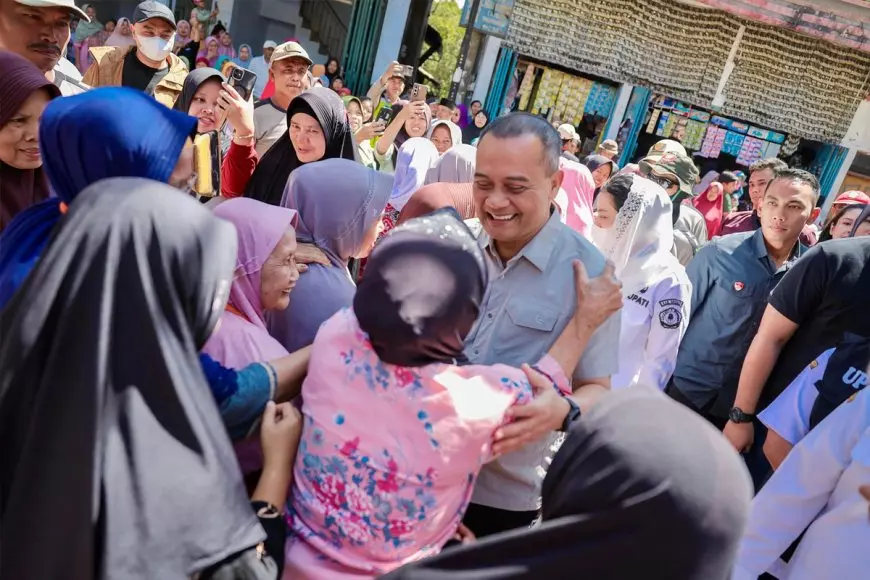 Kunjungi Lokasi Longsor Cilibur, Gubernur Ahmad Luthfi Janjikan Perbaikan Jalan