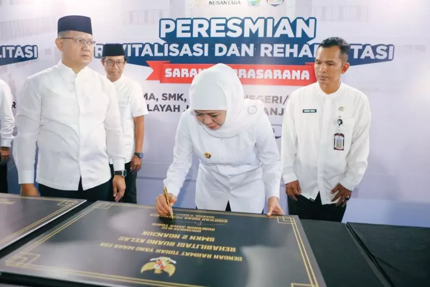 Gubernur Khofifah Kagumi edOTEL SMKN 1 Jombang Setara Hotel Berbintang