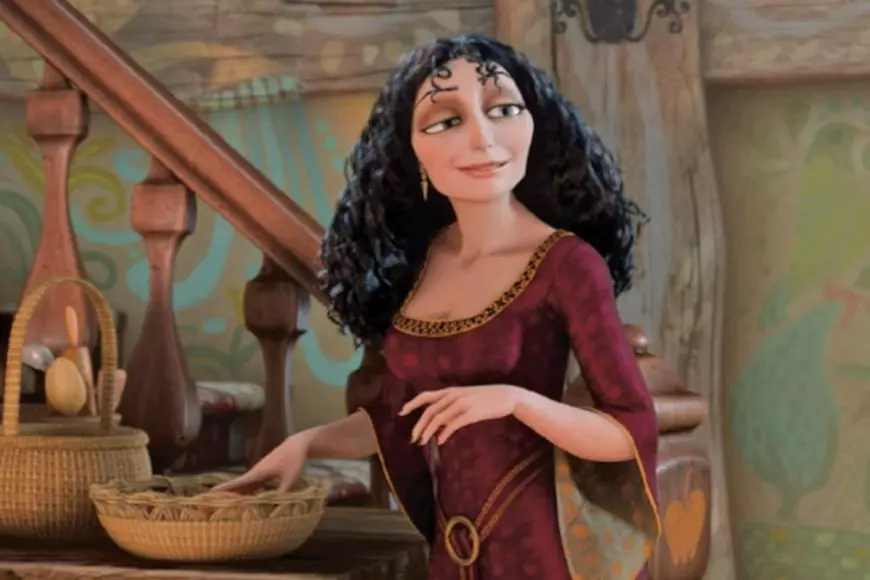 Bukan Scarlett Johansson, Ini Pemeran Mother Gothel di Film Tangled