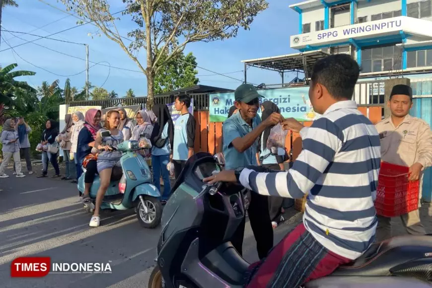 Tanamkan Jiwa Sosial, Relawan Dapur MBG Wringinpitu Banyuwangi Bagikan Ribuan Takjil Selama 7 Hari