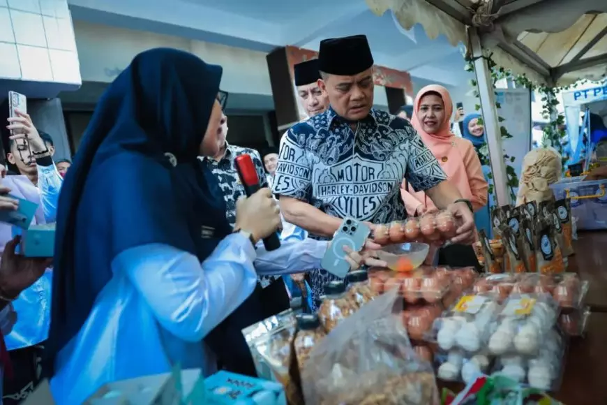 Pemprov Jateng Salurkan 2 Ton Beras untuk 200 Pekerja Informal di Ungaran dan Banyumanik