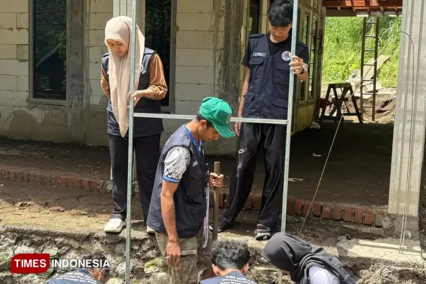 Aksi Nyata Mahasiswa KSM-T Unisma, Hadirkan Identitas Baru Musala Desa Wonoayu