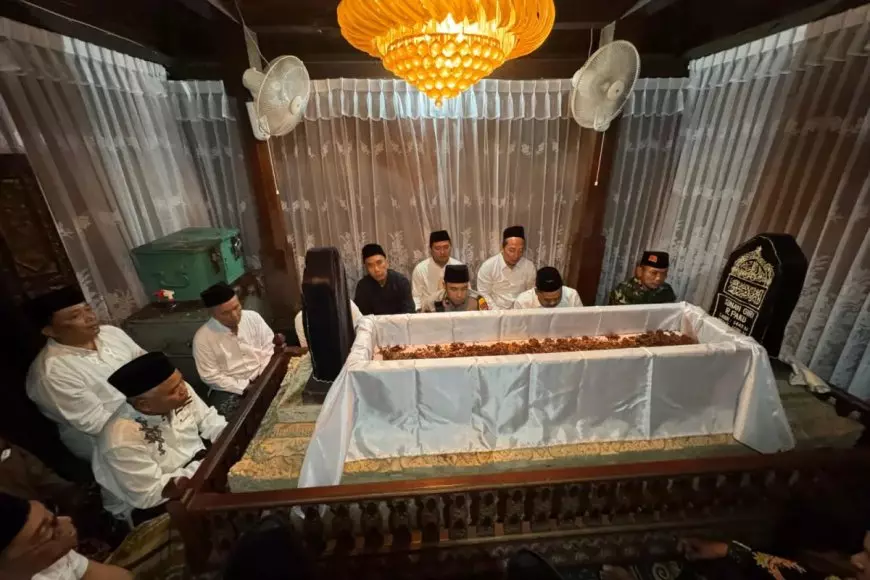 Malam Selawe Sunan Giri Gresik, Tradisi Berabad-abad yang Menghidupkan Spirit Ramadan