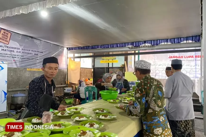 Kisah Relawan Dapur Bukber Gratis Masjid An-Nur Kota Batu yang Sudah Berjalan 15 Tahun