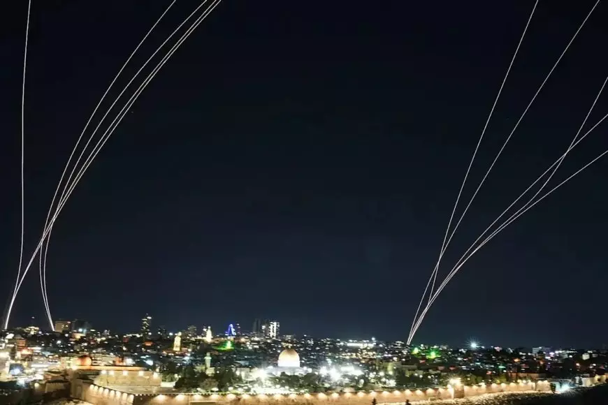 Ingin Serang Iran Lagi, Trump Minta Sekutu Mendukungnya Buka Selat Hormuz