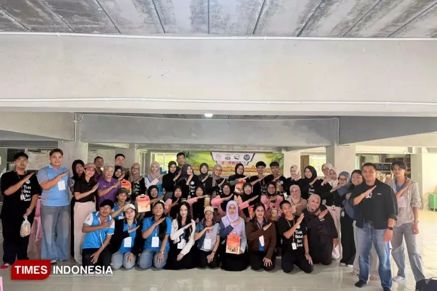 KSM UNISMA Students Visit Thai Dessert Production Center