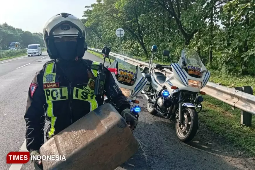 Tim Urai Polres Majalengka Temukan Benda Berbahaya di Jalur Tol Cipali, Langsung Dievakuasi