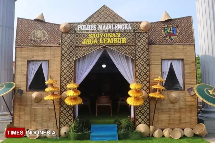 Rumah Bilik Bambu di Alun-alun Majalengka, Wajah Humanis Operasi Ketupat Lodaya 2026