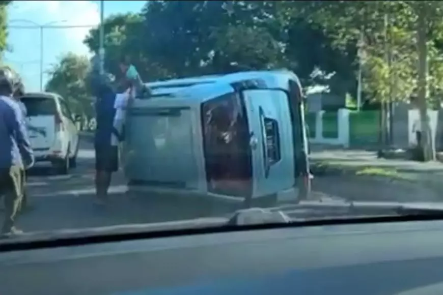 Respons Kilat Polresta Banyuwangi Selamatkan Korban Mobil Terguling