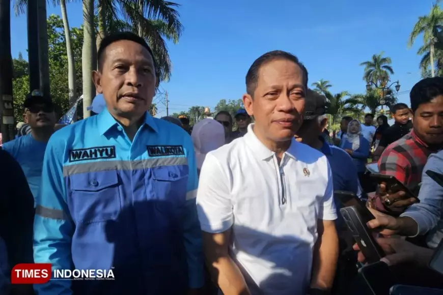 Menteri LH Minta Kepala Daerah Segera Tuntaskan Persoalan Sampah